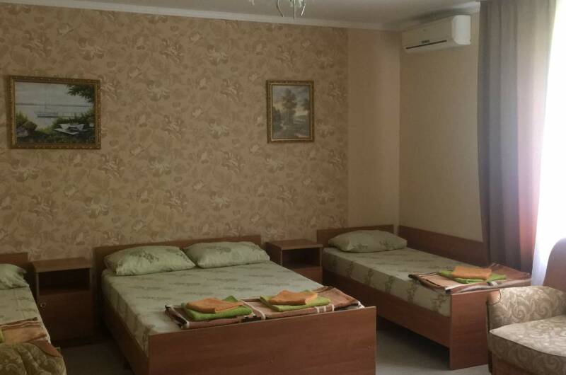 Двухкомнатный семейный шестиместный номер