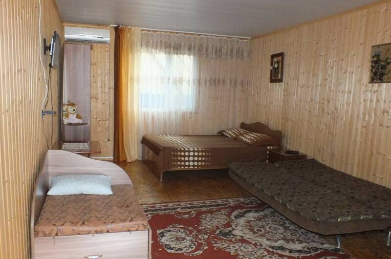 Четырехместный номер на первом этаже