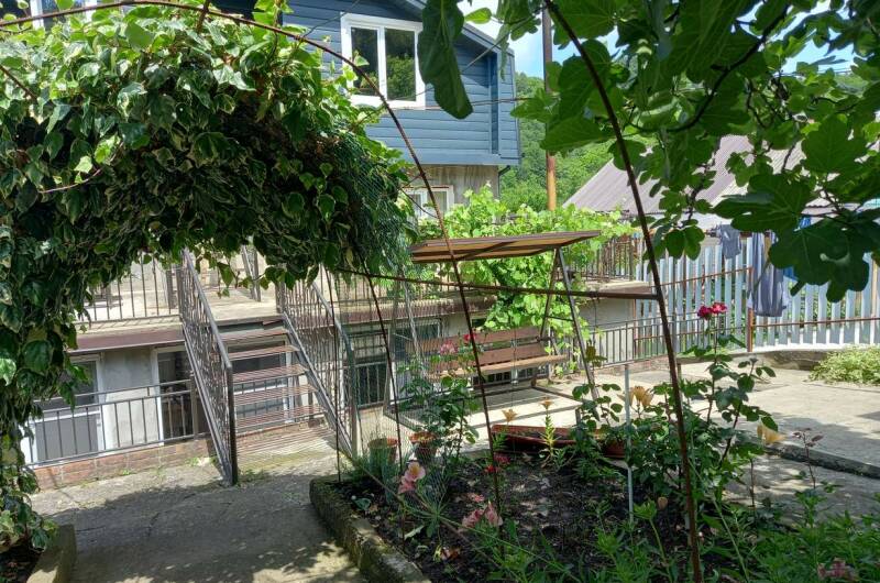 4-х местный номер в саду