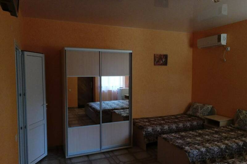 «Люкс» 1-комнатный 4-х местный с большой кроватью