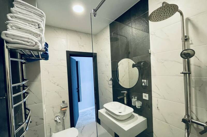 Трёхместный улучшенный номер (TRPL)