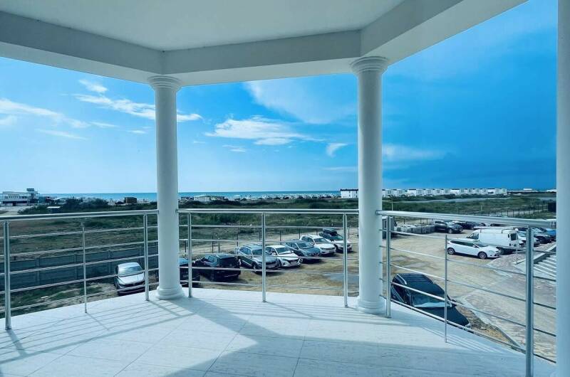 Трёхместный люкс с панорамой