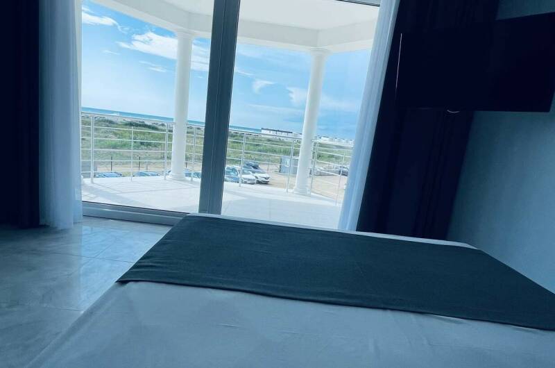 Трёхместный люкс с панорамой