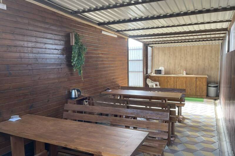 Двухкомнатный (8-ми местный) на первом этаже