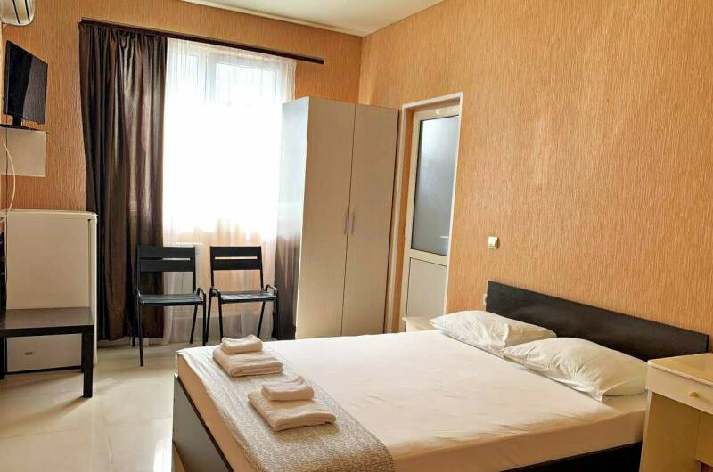 Комната на троих +