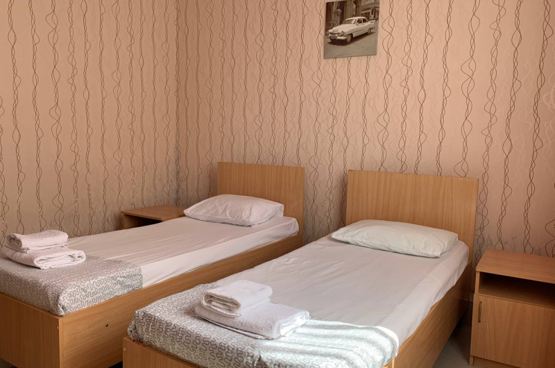 Комната на троих с удобствами