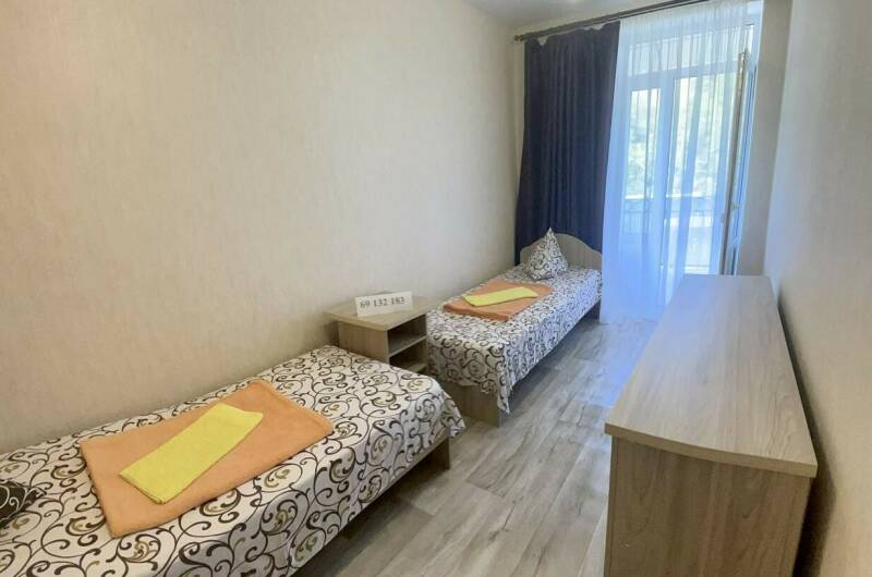 Трёхкомнатный с отдельным входом