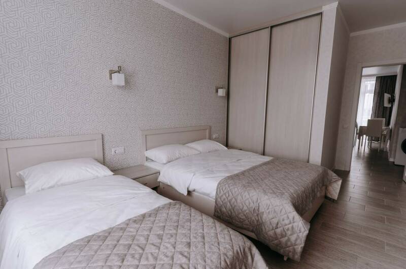 Однокомнатные апартаменты на втором этаже