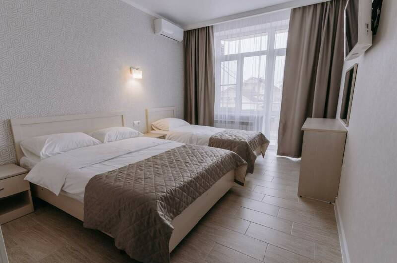 Двухкомнатные апартаменты на втором этаже