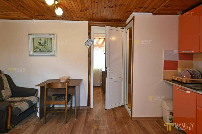 Шестиместный номер с кухней (№ 8)