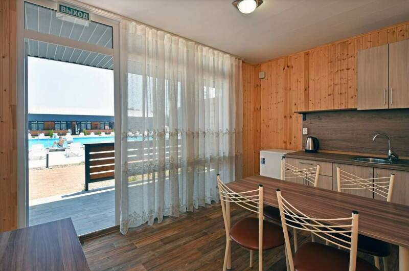 Студия (2-комнатный 4 местный номер)