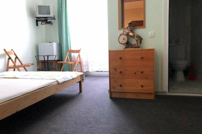 Номер «Стандарт» с одной двуспальной кроватью