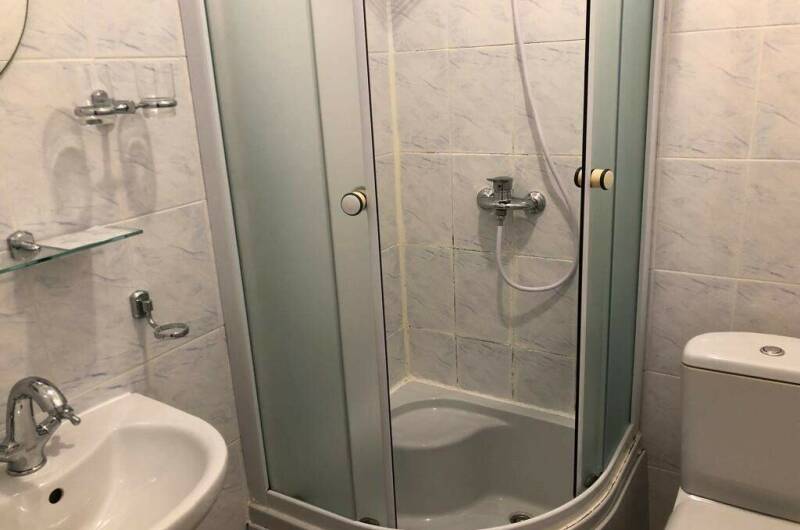 Номер «Стандарт» с одной двуспальной кроватью