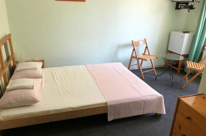 Номер «Стандарт» с одной двуспальной кроватью