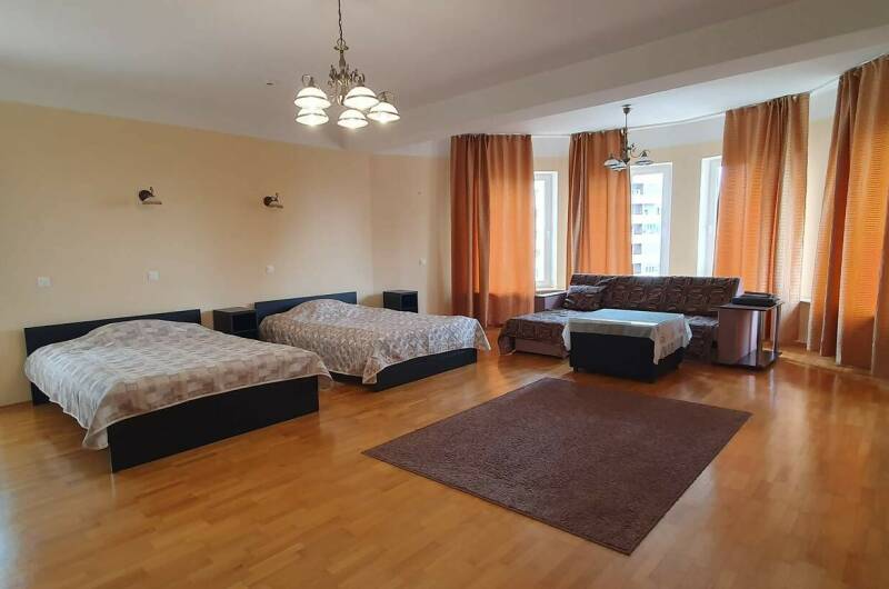 Двухместный номер № 4 с 2 двухспальными кроватями