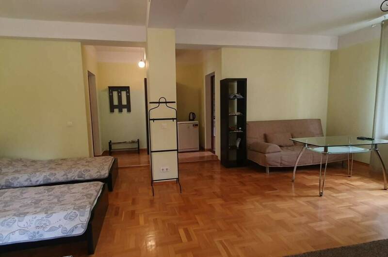 Трехместный номер с 3-мя раздельными кроватями № 6