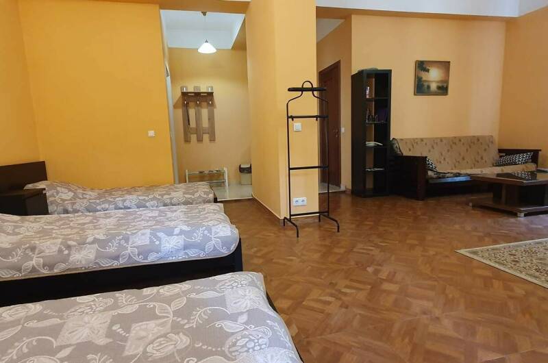 Трехместный номер с 3-мя раздельными кроватями N 3