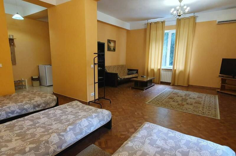 Трехместный номер с 3-мя раздельными кроватями N 3