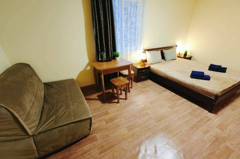 «Семейный» 2х комнатный 6−7 местный номер