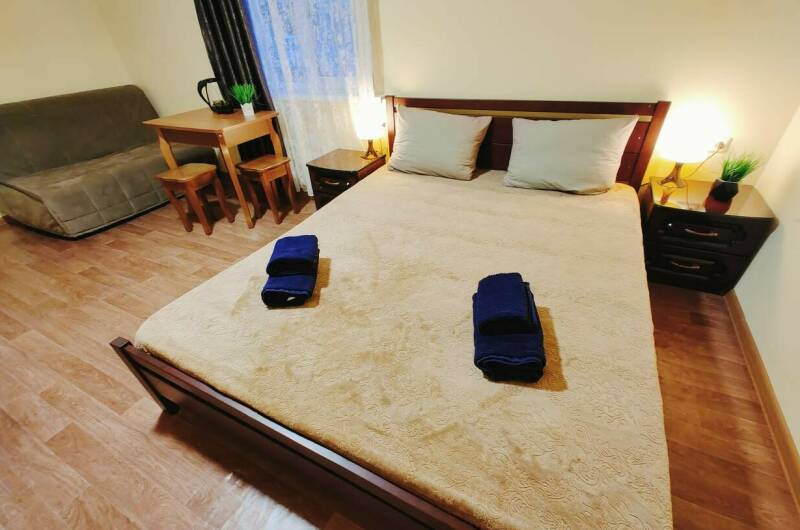 «Семейный» 2х комнатный 8−9 местный номер