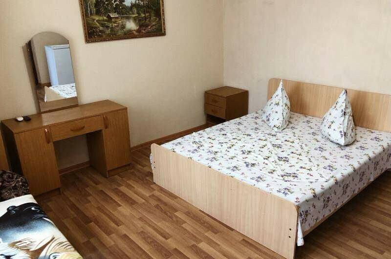 Трёхместный номер с балконом