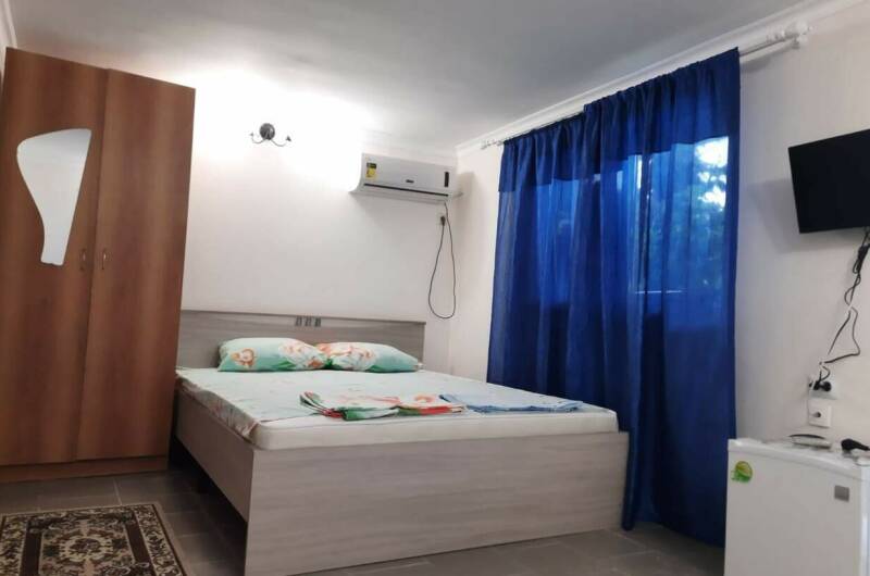 Отдельный двухэтажный домик