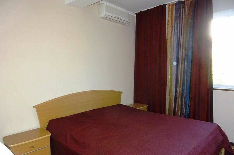 Двухместный номер без балкона с видом на горы