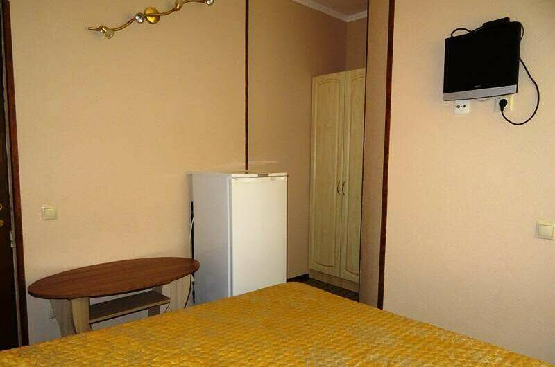 Двухместный номер без балкона с видом на горы