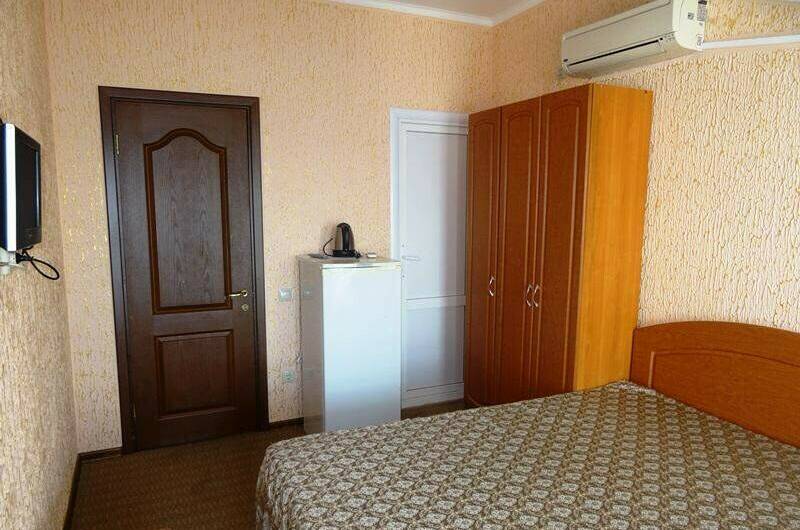 Трехместный номер без балкона с видом на море