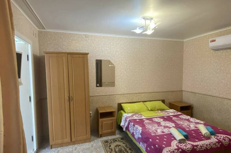 Стандартный двухместный номер с большой кроватью