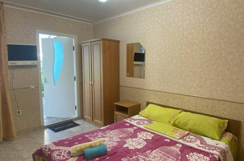 Стандартный двухместный номер с большой кроватью