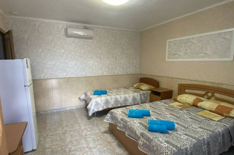 Стандартный трехместный номер «Полулюкс»