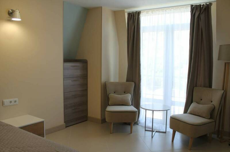 «Люкс» с 2-мя спальнями (вид: море и горы)