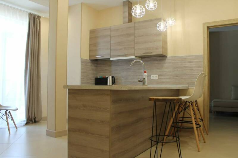 «Люкс» с 2-мя спальнями (вид: море и горы)