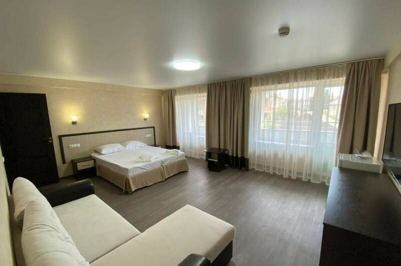 Номер «Люкс» 4-х местный