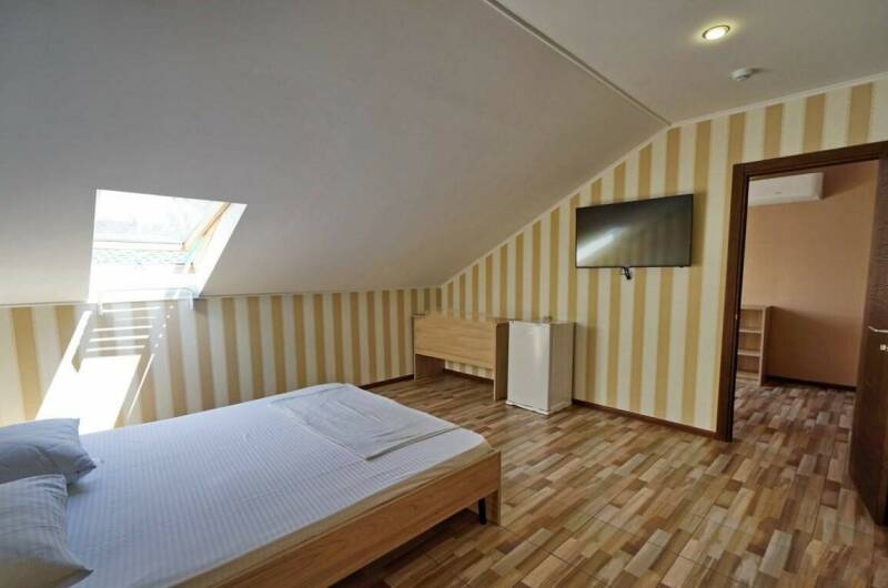 Двухкомнатный номер «Семейный» (без балкона)