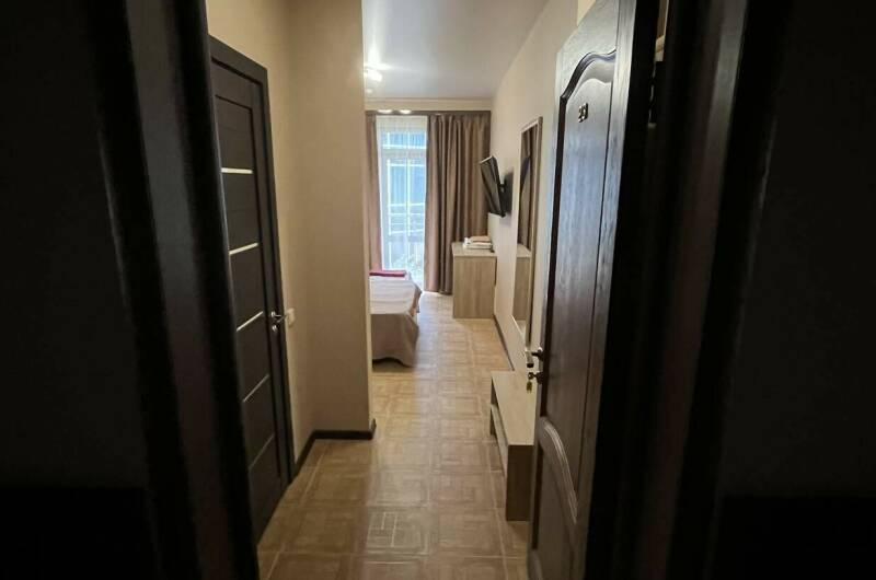 Трехместный номер с балконом