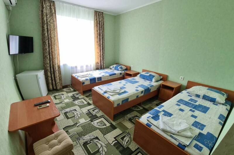 Трёхместный номер с раздельными кроватями