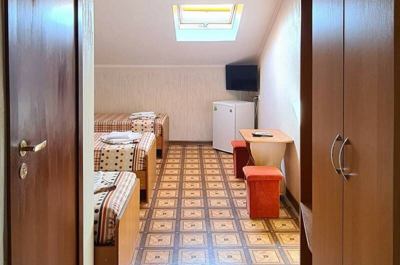 Трёхместный номер (мансарда)