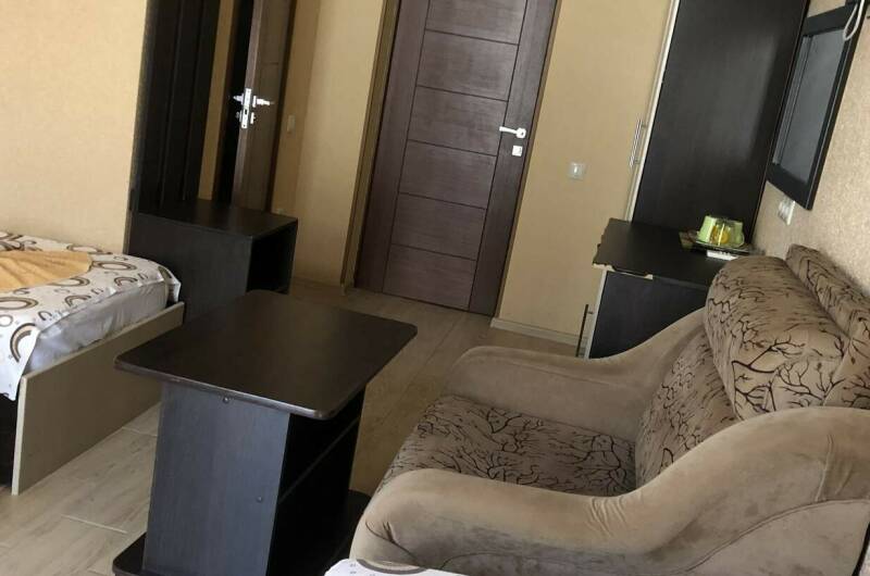 Семейный 5-ти местный с балконом