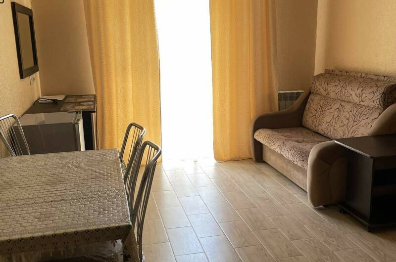 Двухкомнатный полулюкс с балконом