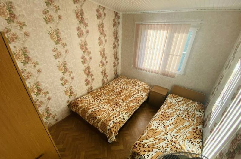 «Эконом» трёхместный