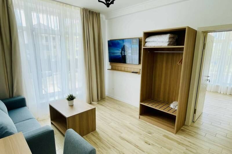 Семейный люкс (двухкомнатный номер)