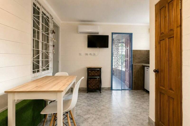 Номер с отдельным входом, кухней и удобствами