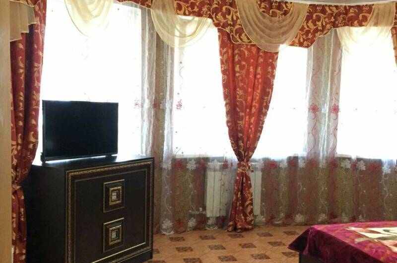 Комфортный номер с большим круглым балконом