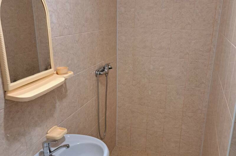 Стандартный трехместный номер с балконом