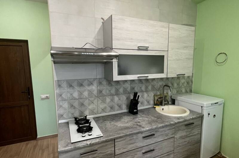 Студия с кухней, с балконом