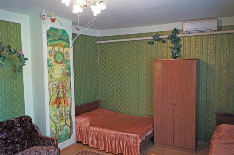 Четырехместный номер второй этаж (зеленая)