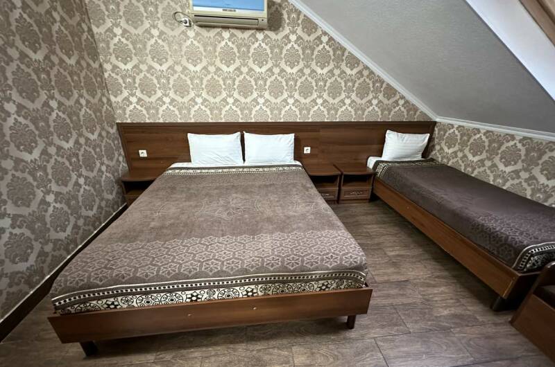 Трехместный номер на мансарде