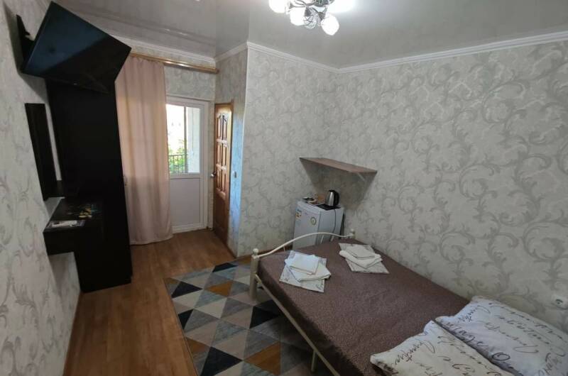 № 12 Номер на 2−3 человека с общим балконом (2 эт)